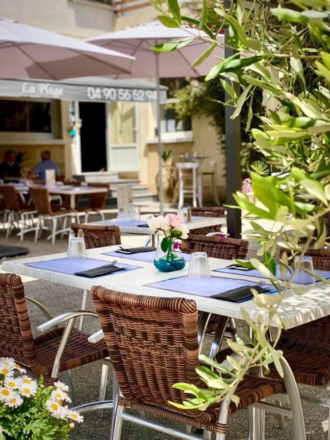 Hotel Restaurant La Plage Port-Saint-Louis-du-Rhone Bagian luar foto